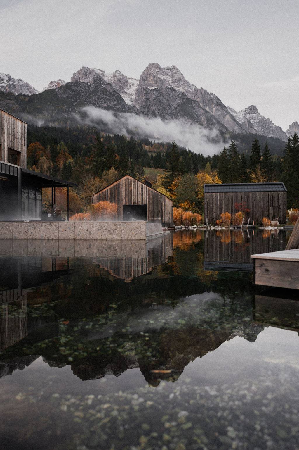 waldSPA Seehaus im Herbst