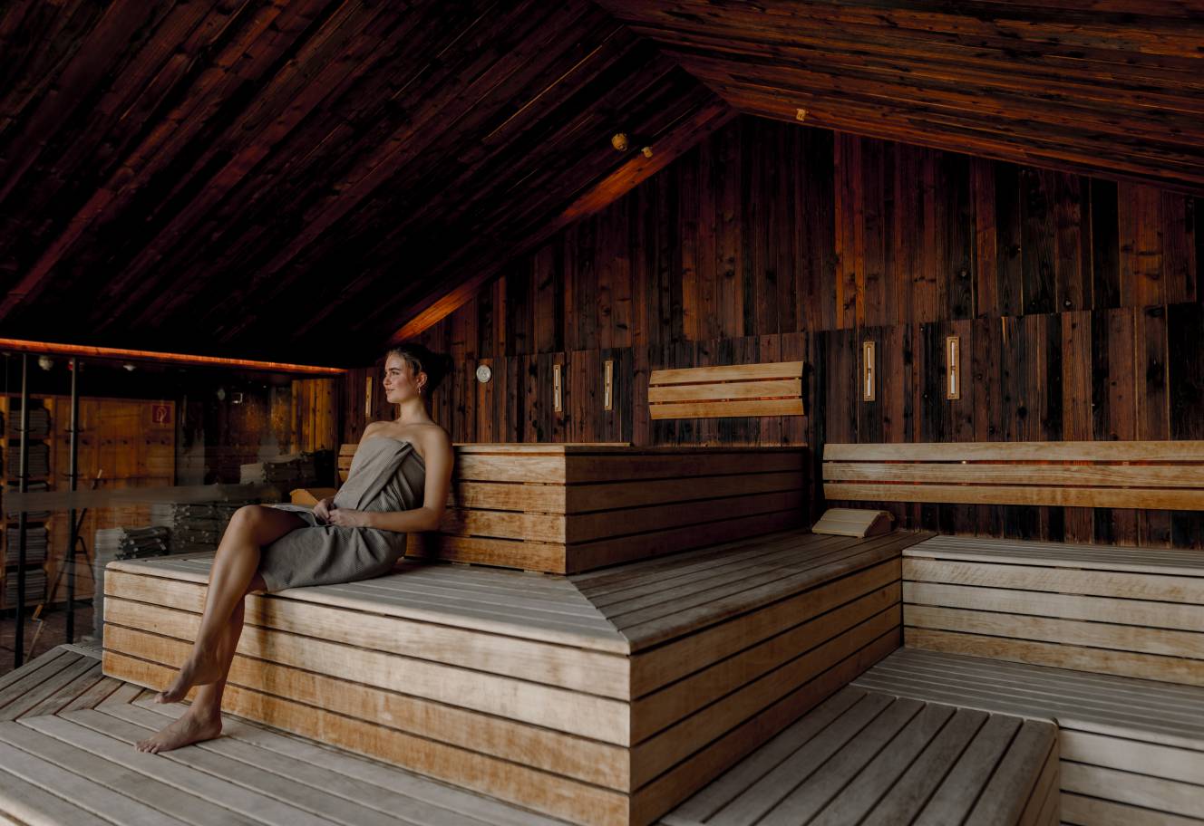 Sauna with view of the waldSPA and Sportpool in the Naturhotel Forsthofgut