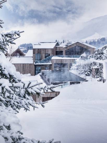 Der waldSPA des Naturhotel Forsthofgut nahe Salzburg im Winter