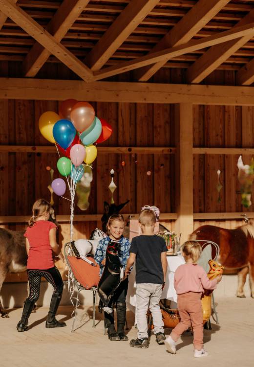 Kindergeburtstag im Naturhotel zwischen Alpen und Pferden