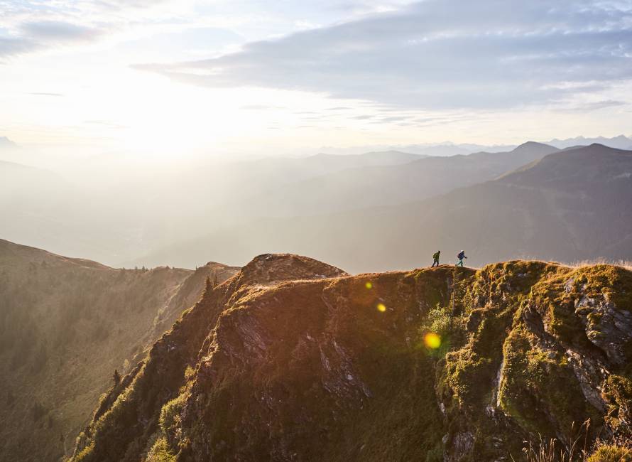 Autumn hike with a stunning view